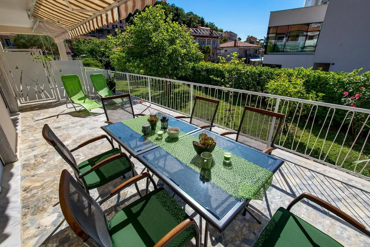Apartments Rosovic J&C Mošćenička Draga 0*,  Horvátország