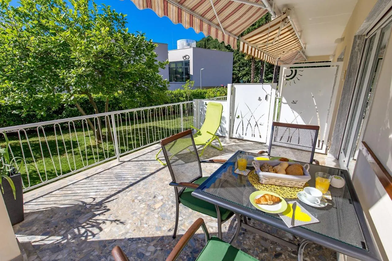 Apartments Rosovic J&C Mošćenička Draga