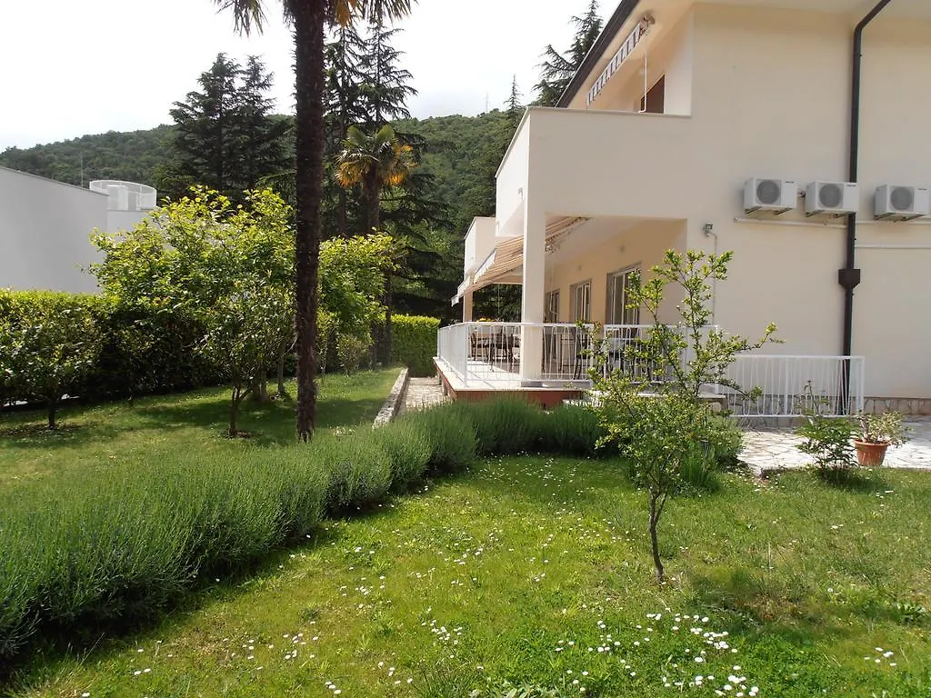 Apartments Rosovic J&C Mošćenička Draga 0*,
